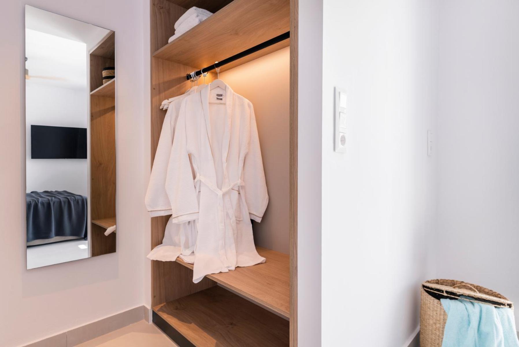 Quartano Suites By Heliessa, Adults Only Náousa Buitenkant foto